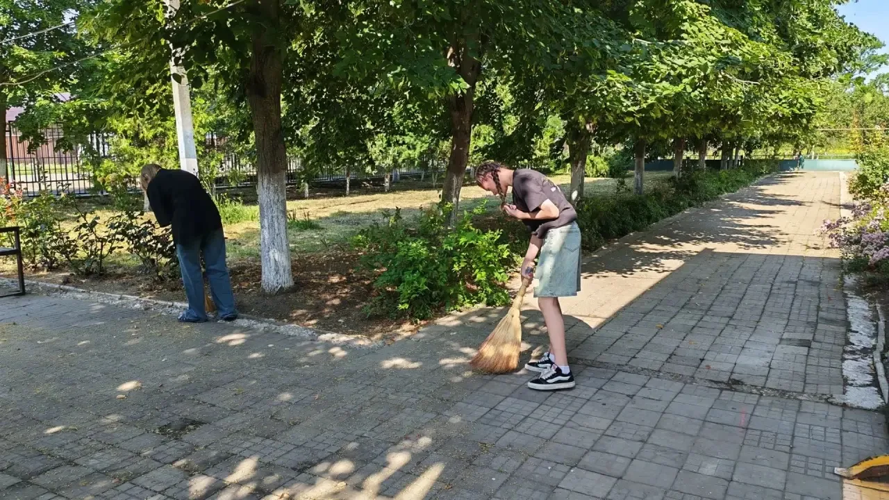 «Хранители природы» в деле: как мы сделали нашу школу зеленее!

На дневной площадке «Хранители приро