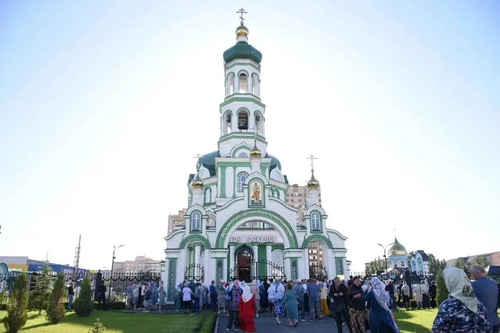 Патриарх Кирилл освятил новый храм в Оренбурге  https://1743.ru/news/83812  Прихожанам раздали иконк