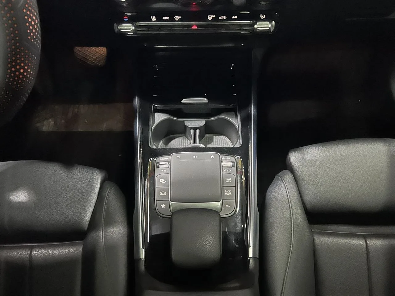 🔥🔥🔥 Приобрели в Китае для Татьяны из Екатеринбурга  Mercedes-Benz GLB 180  2020 год 33 000 км 1.3 бе