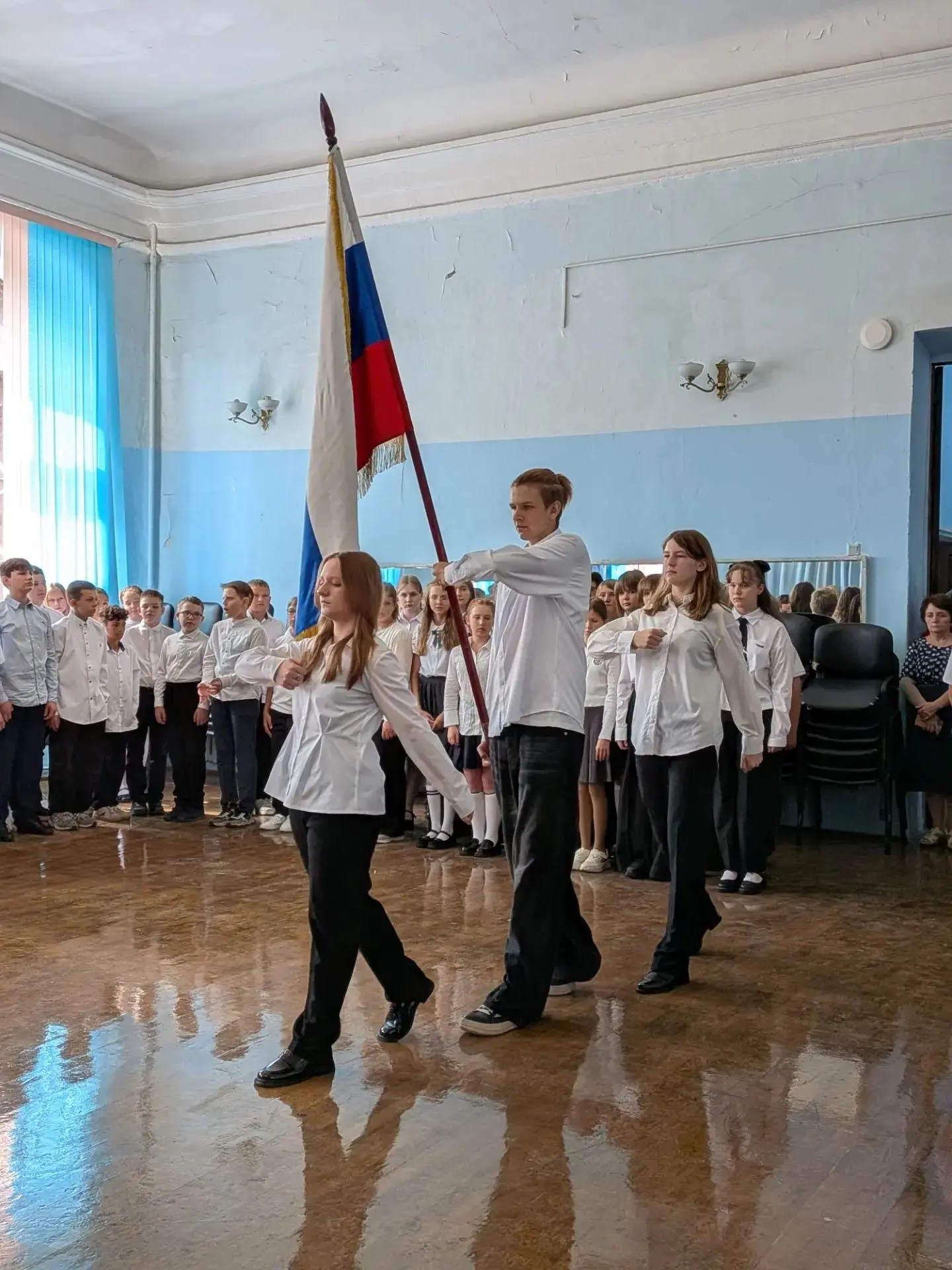 🔔 Снова за парты: День знаний в нашей школе!
