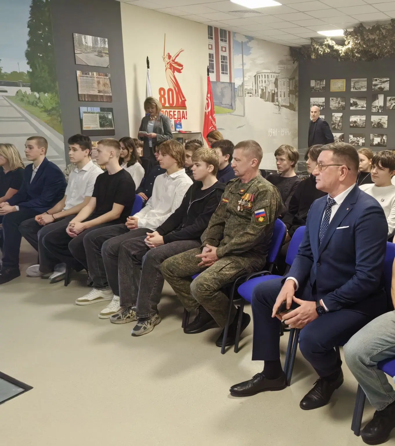 ОТКРЫТИЕ НОВОЙ ЭКСПОЗИЦИИ В ШКОЛЬНОМ МУЗЕЕ  ♦️ Сегодня в нашем музее "Мой Петрозаводск - мои рубежи"