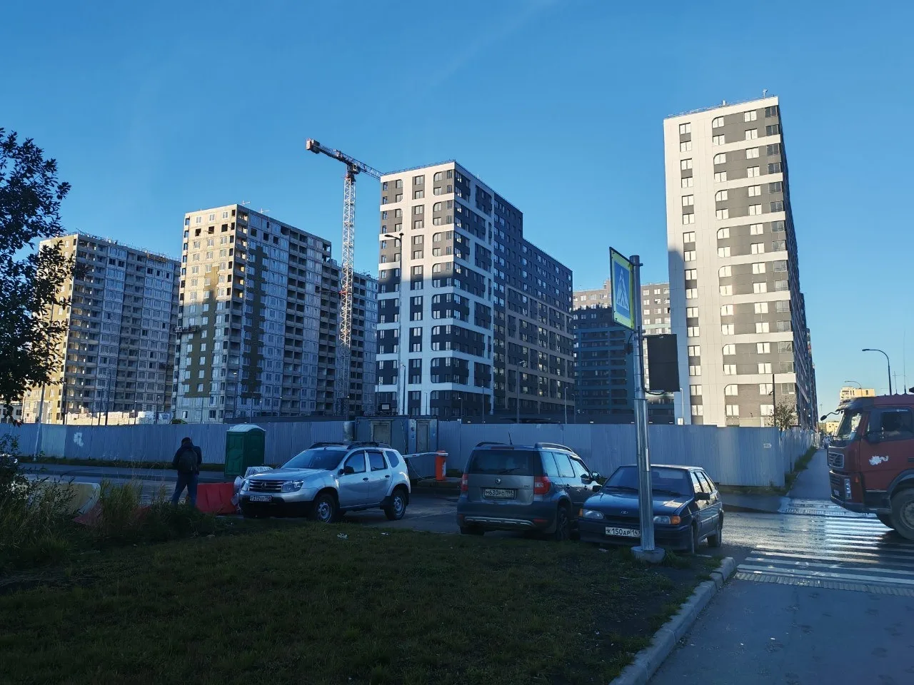 На углу Плесецкой и Королева ввели в строй два дома в составе ЖК Дримлайн.