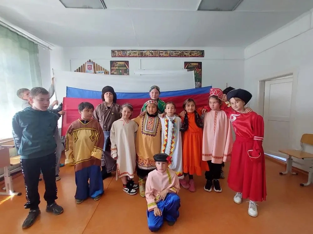 Сегодня в нашем лагере прошел яркий и запоминающийся день, посвященный Году единства народов России!
