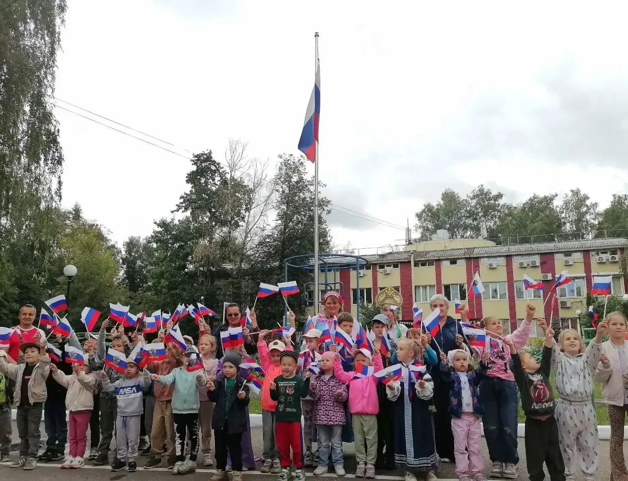 🐻 Дошкольное отделение «Чебурашка»