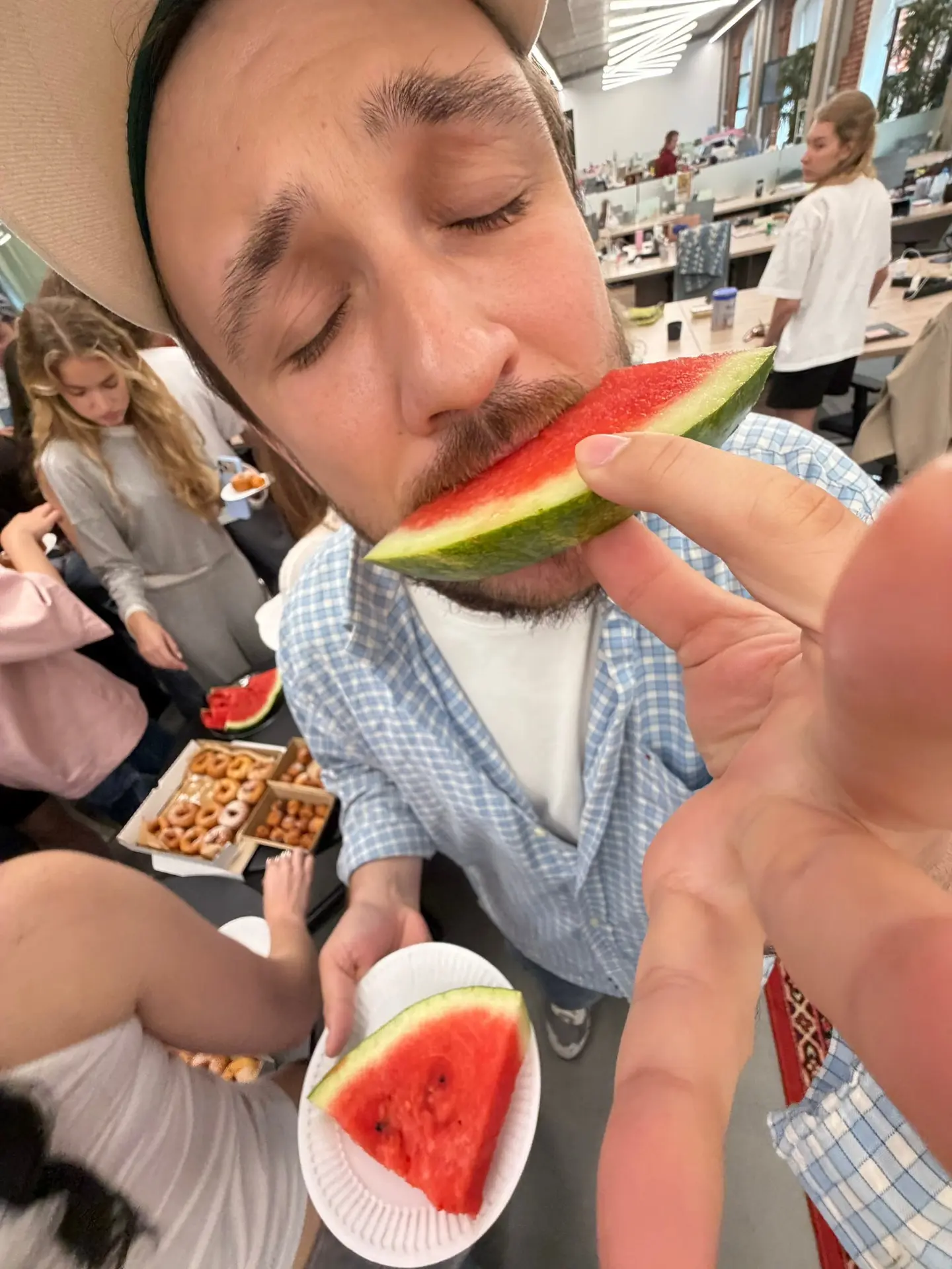 Кто ВДРУГ не знал, сегодня ДЕНЬ АРБУЗА! 🍉