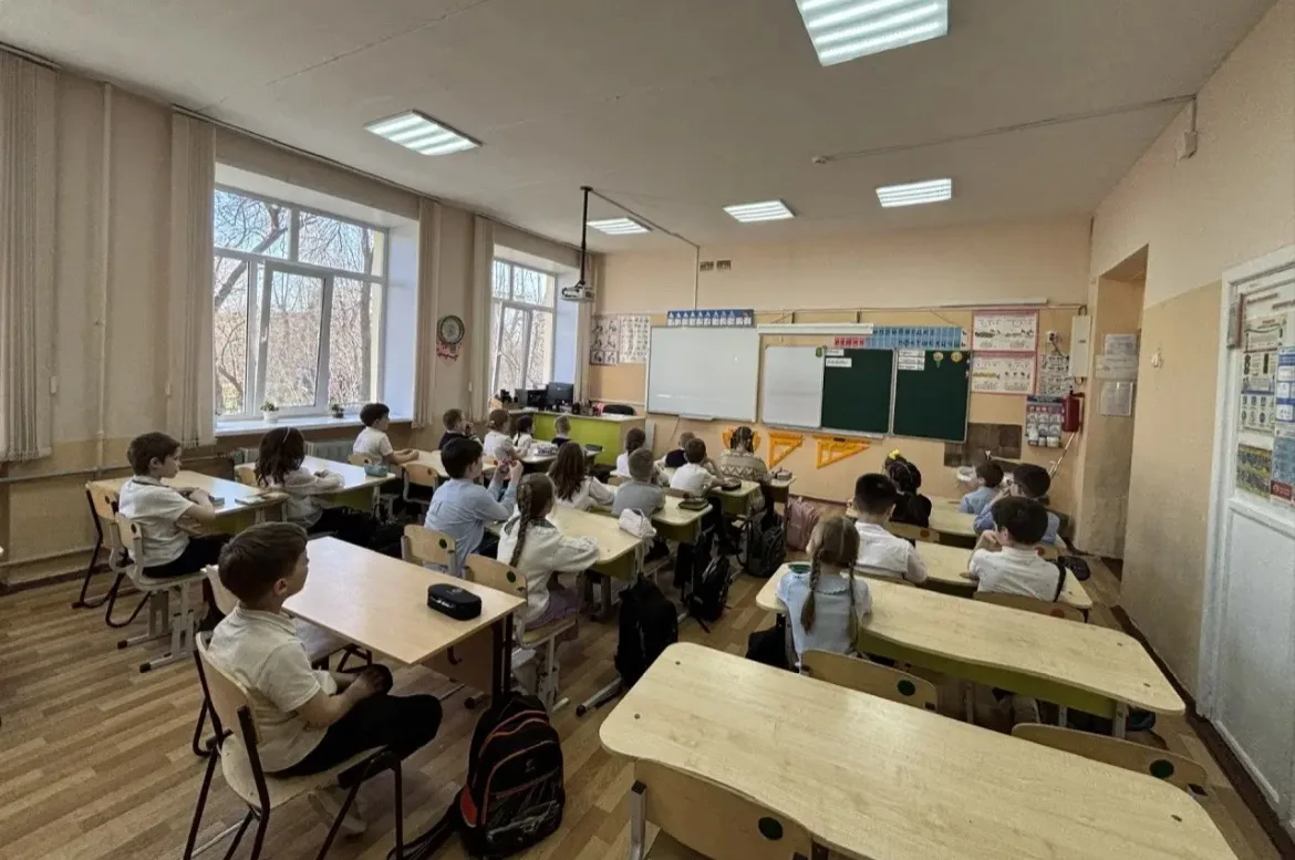 🇷🇺ОРЛЯТА РОССИИ🇷🇺  📖В нашей школе стартовал новый трек проекта «Орлята России» — «Орлёнок — хранител