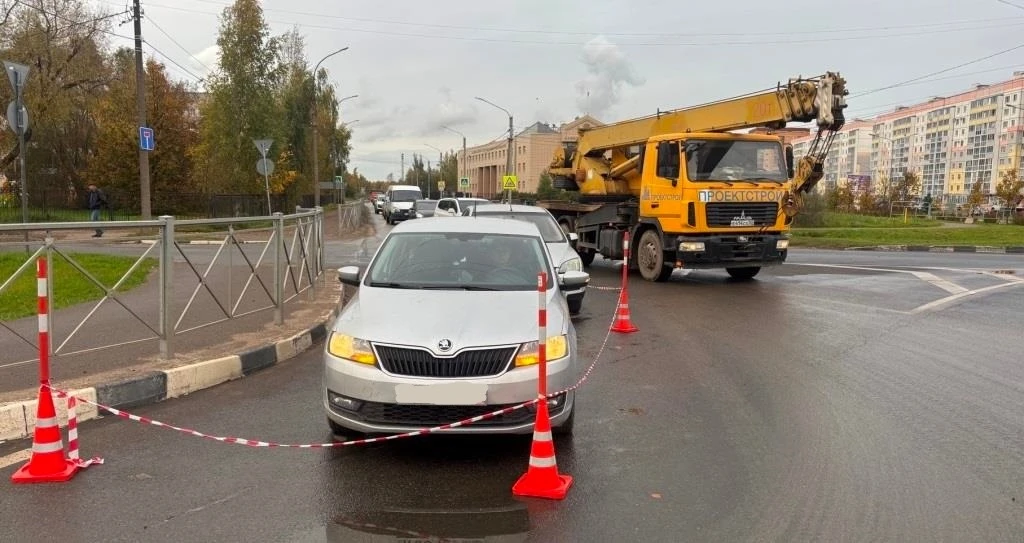🚘 В Великом Новгороде Ford не успел затормозить: два человека пострадали