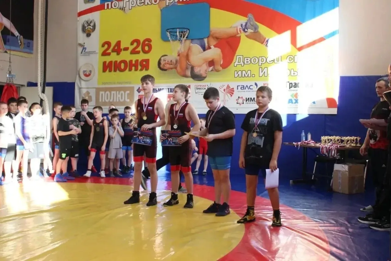 📣 Наши юные чемпионы! 🏆  Дорогие друзья! Несмотря на свой юный возраст, ученики нашей школы уже успе