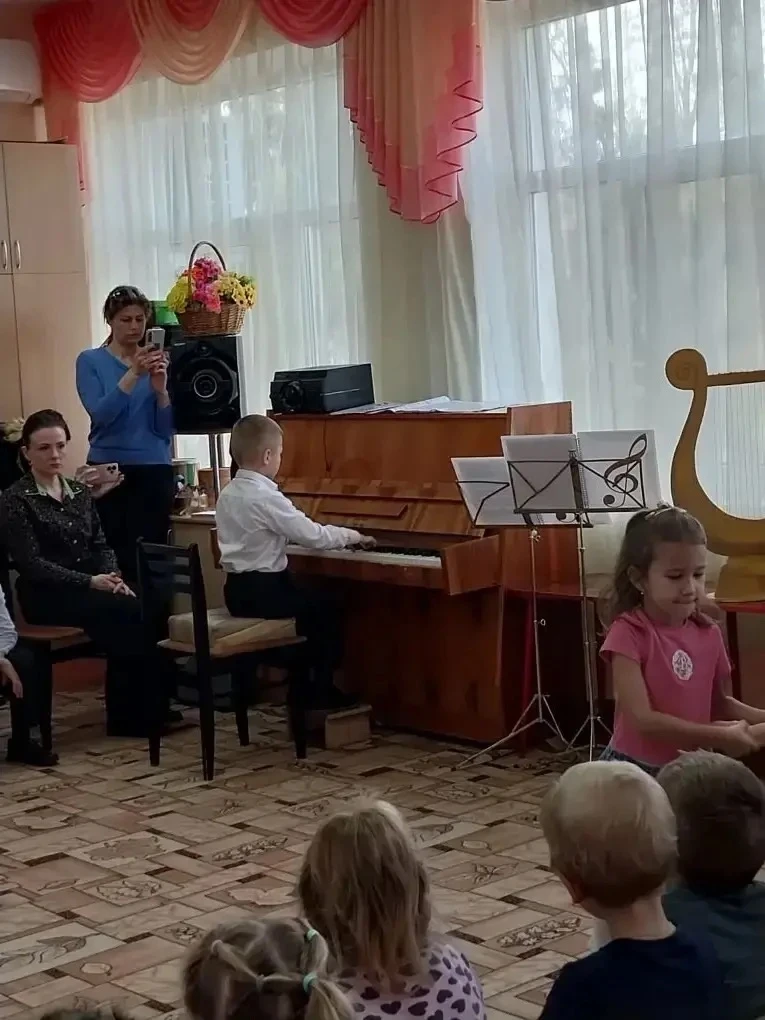 🎶Совместный концерт.                          В рамках взаимодействия с детской школой искусств в де