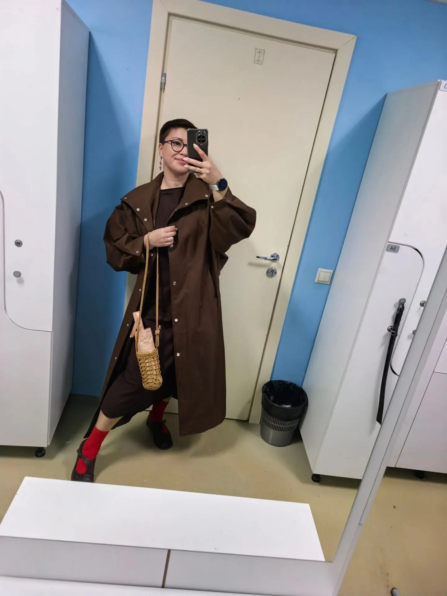 Как то сегодня неожиданно пошел дождь😲зонт теперь неотъемлемая часть гардероба до весн...