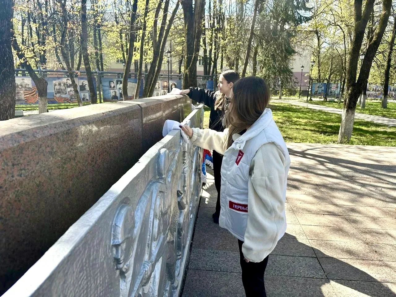 🇷🇺 В Подмосковье стартовал патриотический марафон «Наследники Победы»!   До 9 мая в школах и колледж