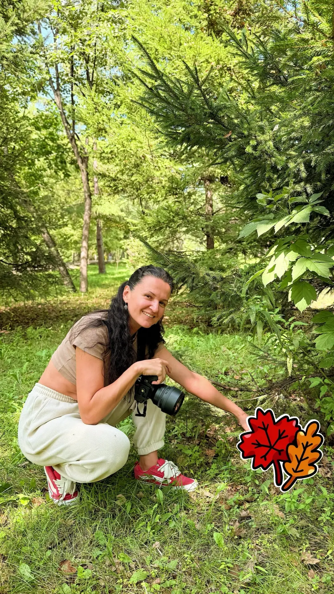 Сегодня ходила в парк — фотографировать в травке будущего героя 🍂🌿 И это было неспрос...