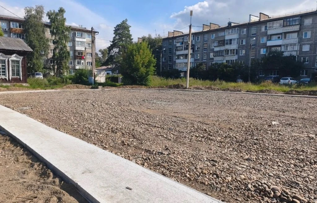 В избирательных округах депутатов думы Иркутска ведётся благоустройство территорий. Так...