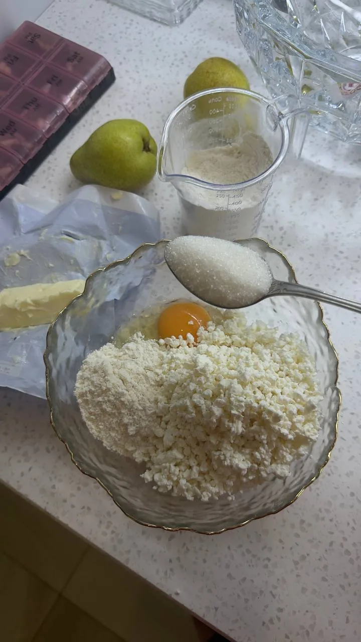 Вчера был вечер готовки 
Курицу с картошкой Вас учить готовить не буду 😅 
А вот рецептом вкусного и