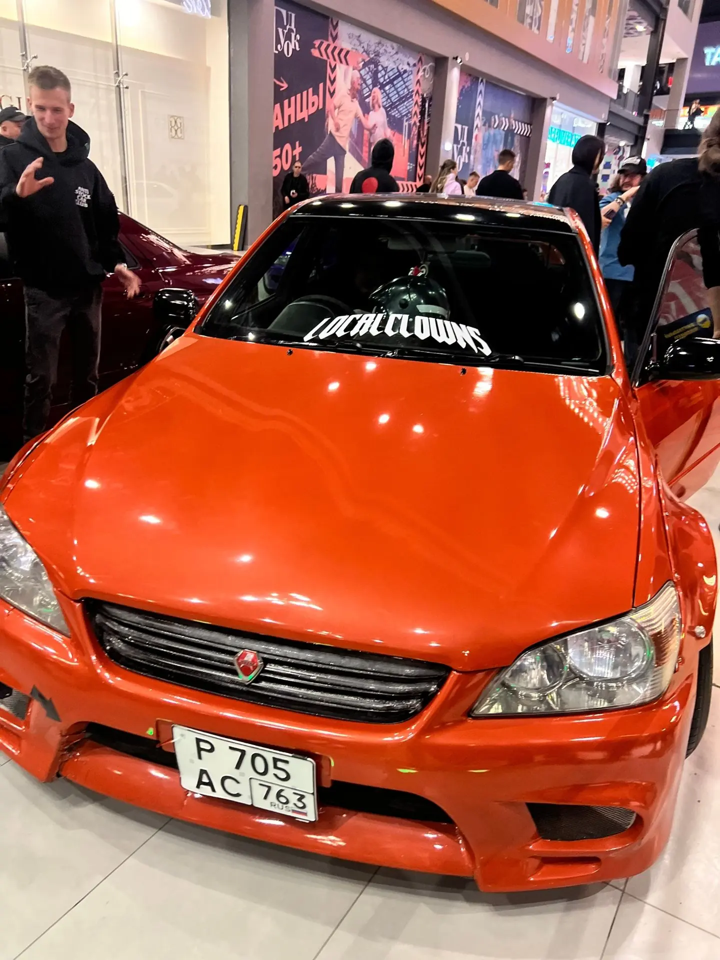В Самаре вчера состоялась автотусовка Car Meet в ТЦ "Гудок". На выставке представили сп...