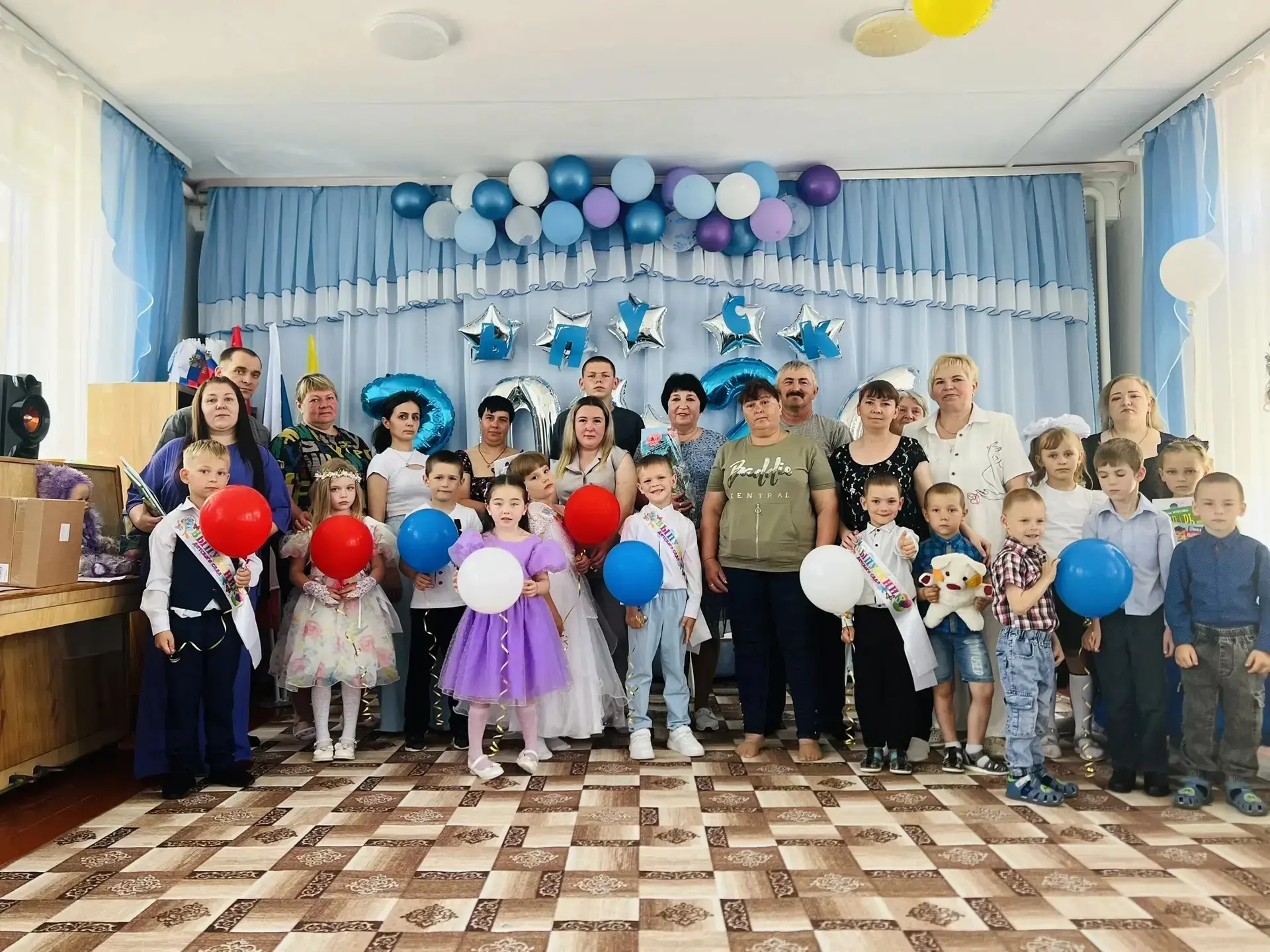 Выпускной из детского сада – значимый этап в жизни повзрослевших малышей. Позади остают...