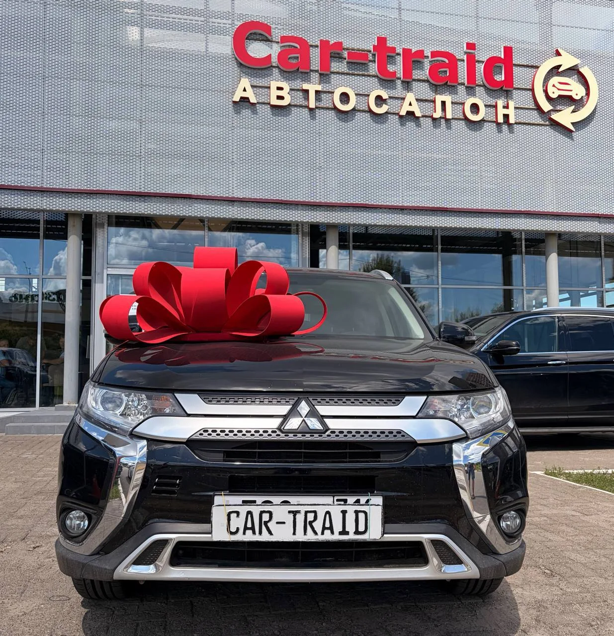 🚗 Выдача Mitsubishi Outlander, Volkswagen Tiguan и Toyota Highlander. Поздравляем с по...