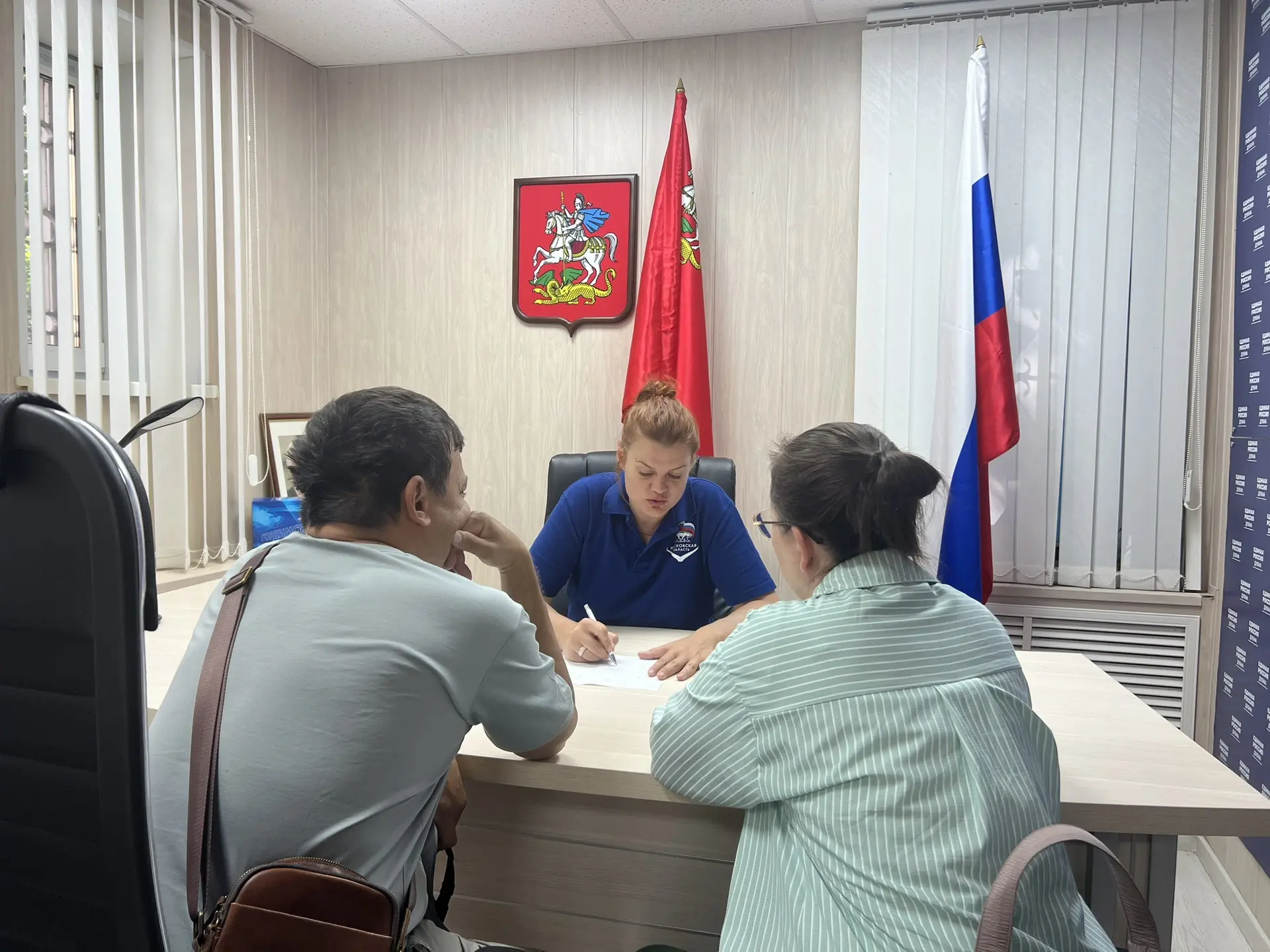 Депутат Совета депутатов от Единой России Екатерина Аратова провела приём граждан. Жите...