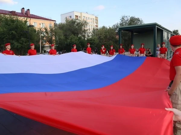 🇷🇺 День Государственного флага России в Новотроицке: праздник единства и гордости!