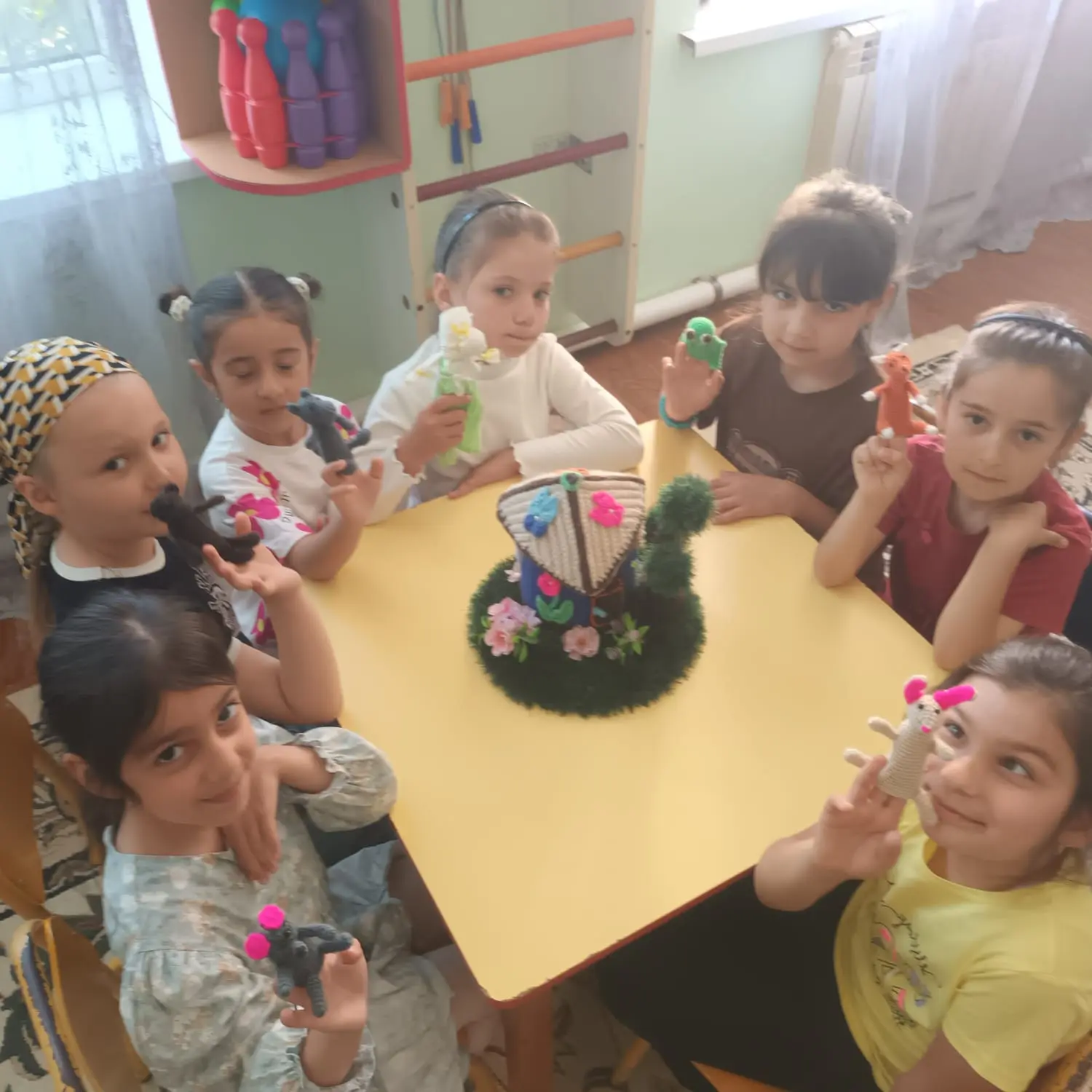 Сказочные превращения в подготовительной  группе "Ромашка 🌼" на тему: