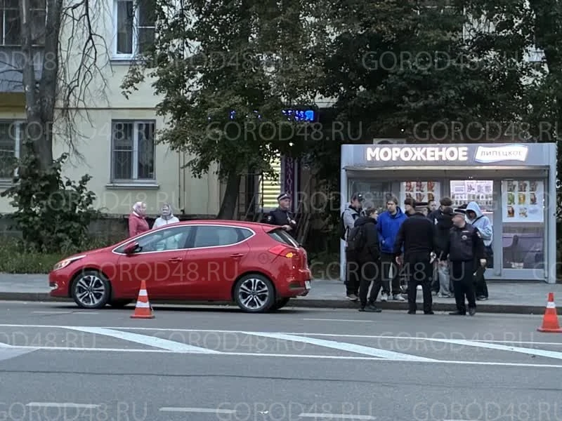 ⚡️ 31-летний водитель Kia сбил 15-летнюю девушку на электросамокате на улице Плеханова ...