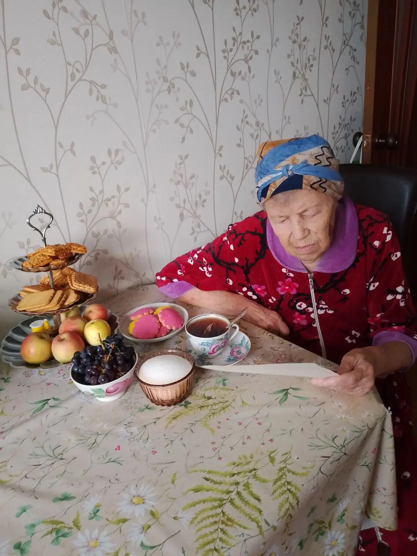 В конце августа лето перестало радовать нас яркими солнечными днями. Похолодало по утра...