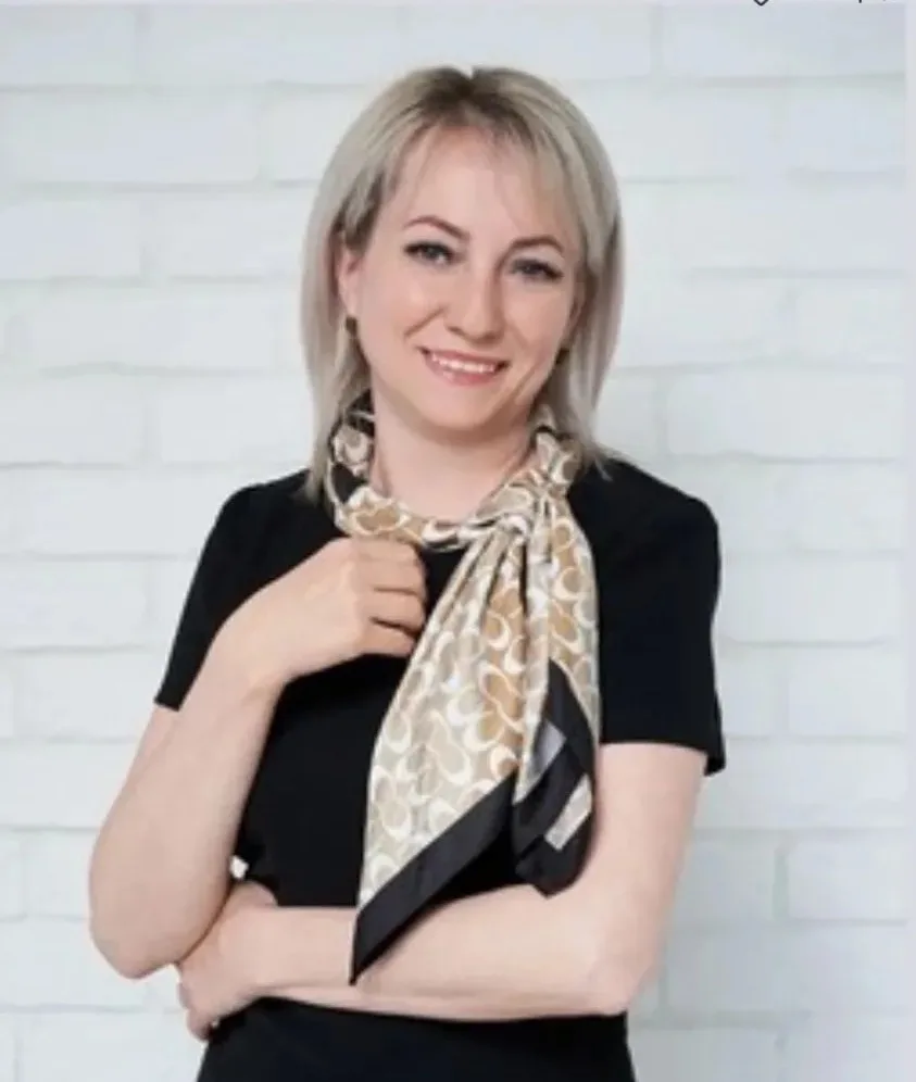 ПОДАРОК ОТ КЛАССНОГО РУКОВОДИТЕЛЯ💐

В воскресный день хотим подарить вам нечто особенное - песню в 