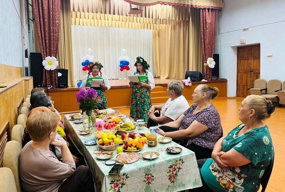 Август богат на праздники урожая: в это время года празднуют Медовый, Яблочный, Ореховы...