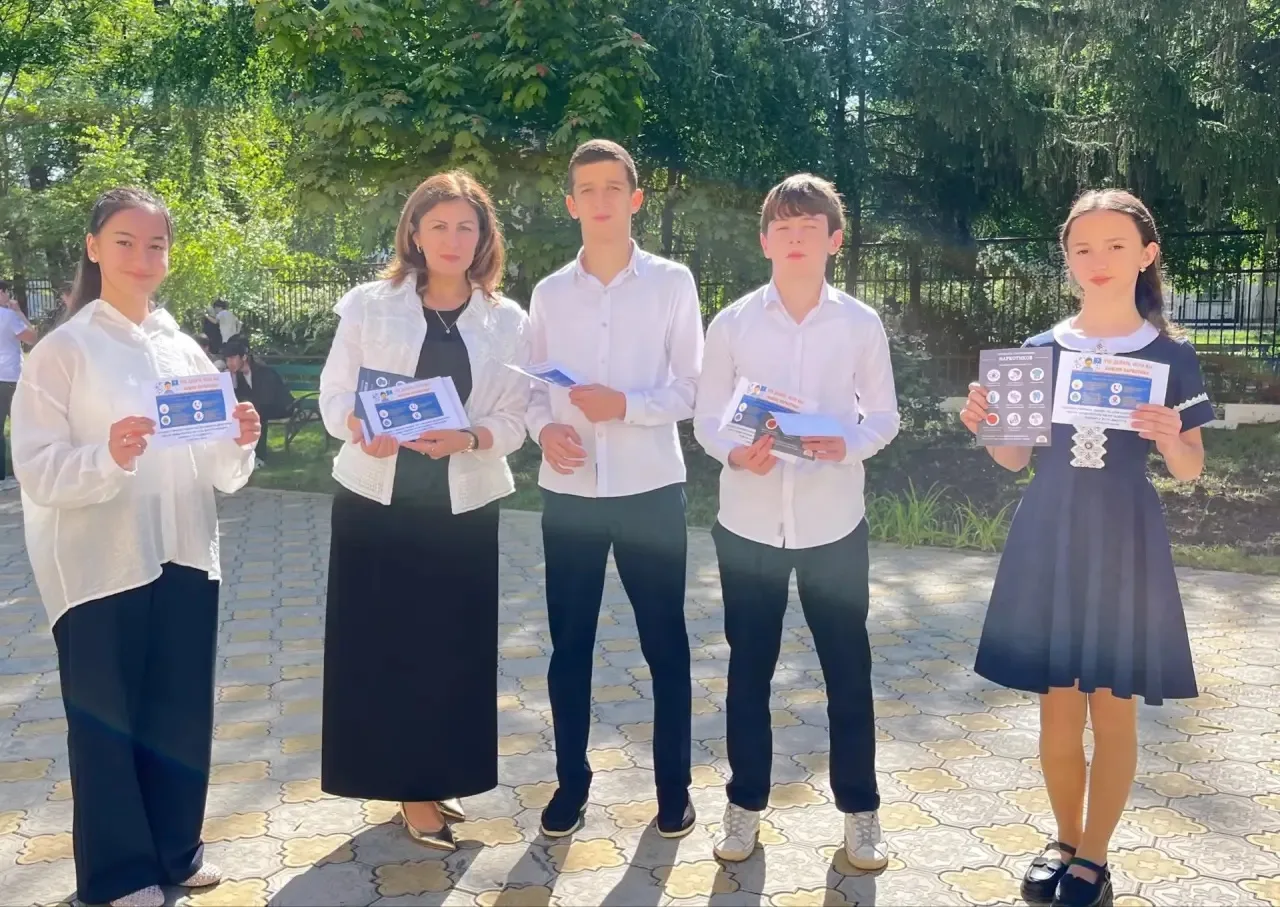📢 В рамках антинаркотического месячника социальный педагог Кубанова Ф.М. вместе с учащимися 6 «В» кл