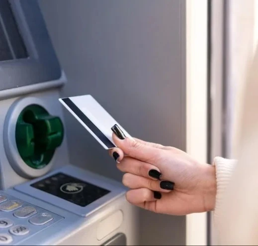 💳 Жители Крохалевки/Краснова смогут пополнить банковский счёт через банкомат другого банка!

Такую 