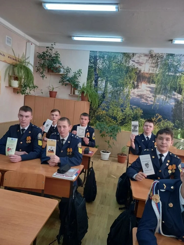В нашей школе прошли классные часы "Как сказать "Нет" вредным привычкам! "Это мероприятие  направлен