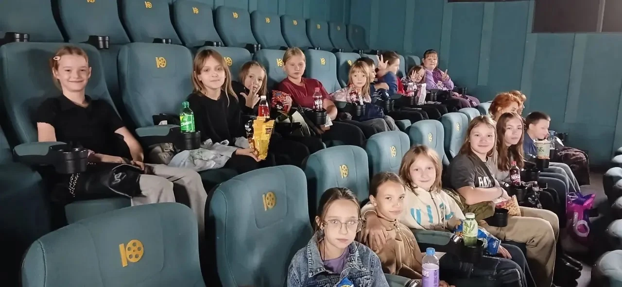 🎬 В рамках РСКШ ребята сходили в кино и посмотрели фильм «Царевна Несмеяна» 👑