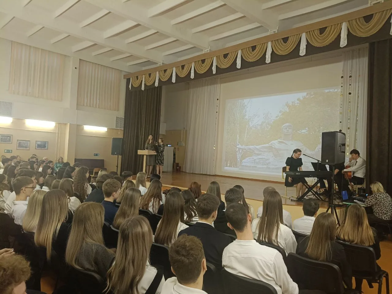 ✨ В МБОУ "Гимназия" г. Моршанска состоялась вдохновляющая творческая встреча.  🌟Воспитанники и педаг