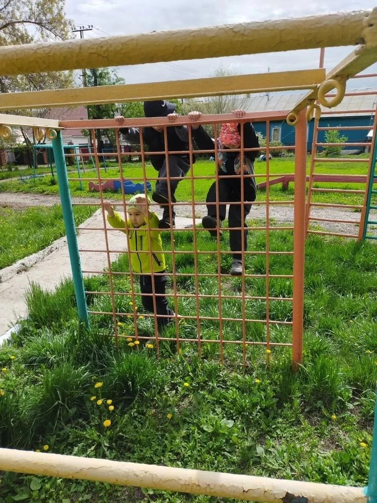#ГодДошкольногоОбразования Весенняя прогулка в ДОУ.