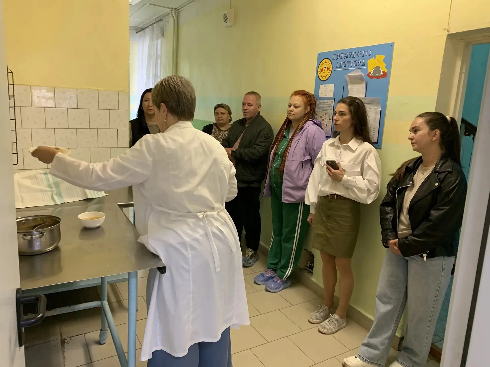 Сегодня провели день контроля питания: родители попробовали блюда из детского меню.