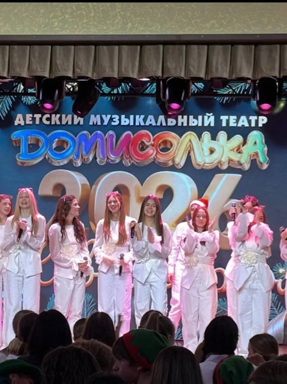 ❤️Дорогие друзья, сегодня мы рады познакомить вас с талантливой ученицей 9А класса Полиной Павловой.