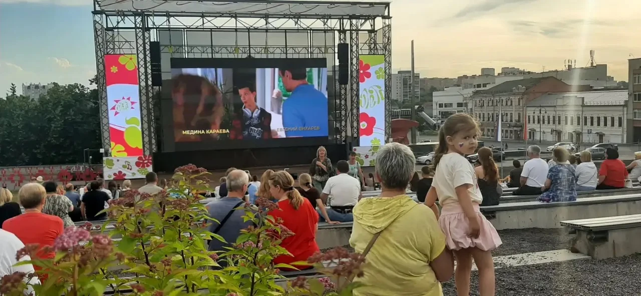 👦👧🏼 Отличное завершение праздничного дня - фильм для всей семьи «Артек. Сквозь столетия».

Взросл