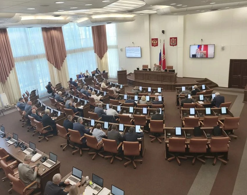 На сессии Законодательного Собрания края депутаты внесли изменения в Закон края «О выборах в органы 
