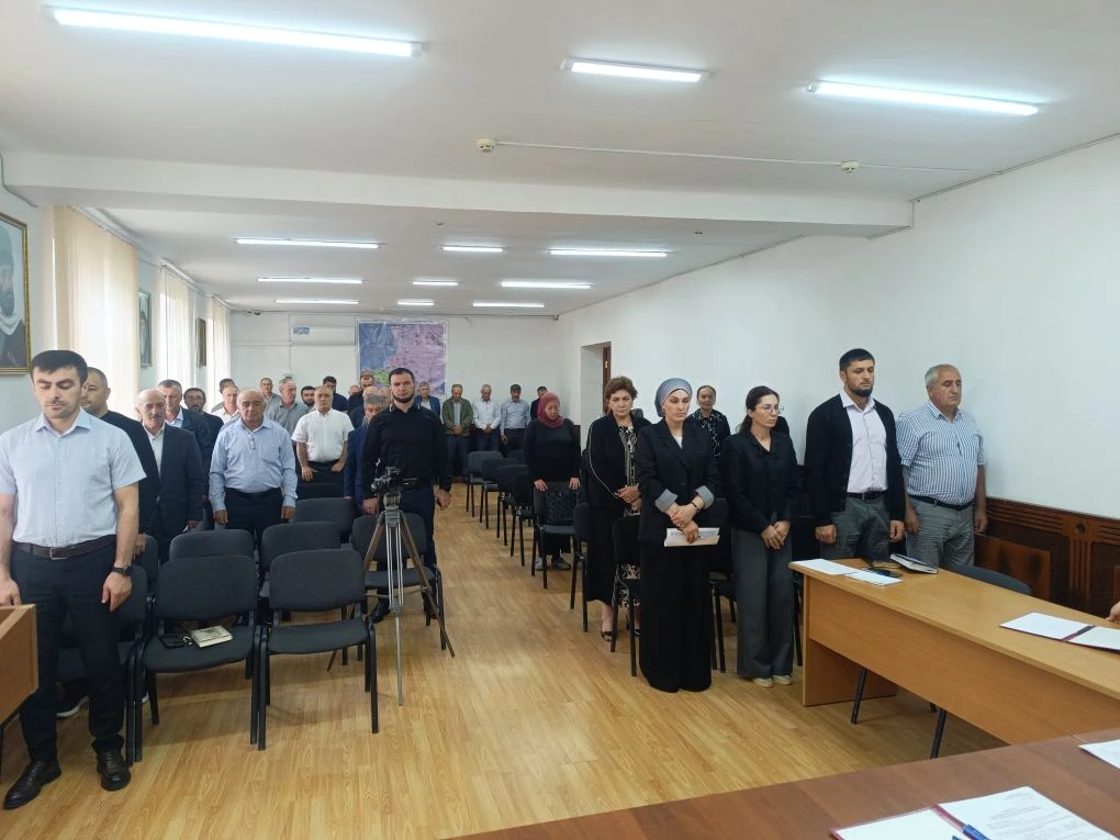 Очередное рабочее совещание под руководством главы Ахтынского района Абдул-Керима Палча...