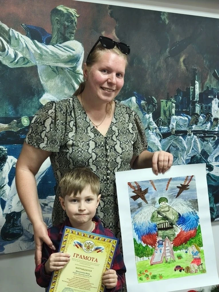 Сегодня на Посту № 1 состоялось награждение участников и победителей конкурса детского ...