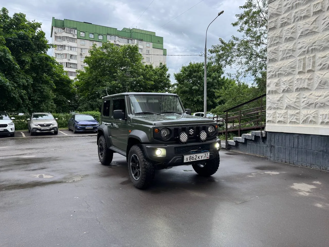 Suzuky Jimny | 2021 год 
Пробег 11000

Машина в идеальном состоянии, находится в профессиональном тю