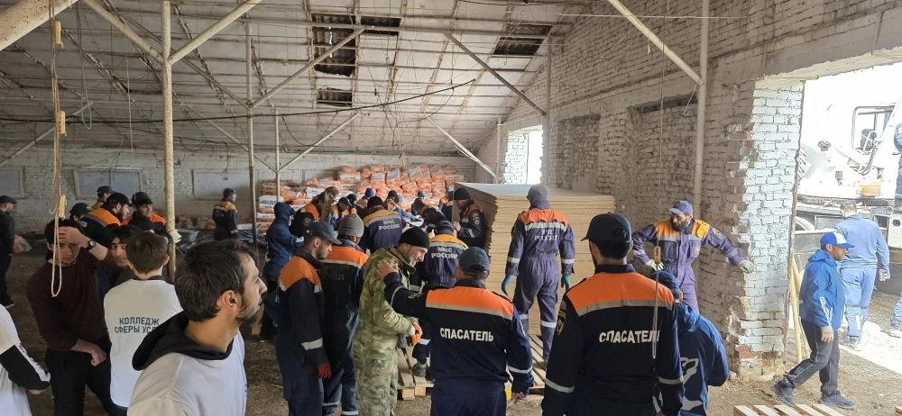 🤝 Спасатели МЧС Республики совместно со спасателями Тульского Спасательного центра продолжают непрер
