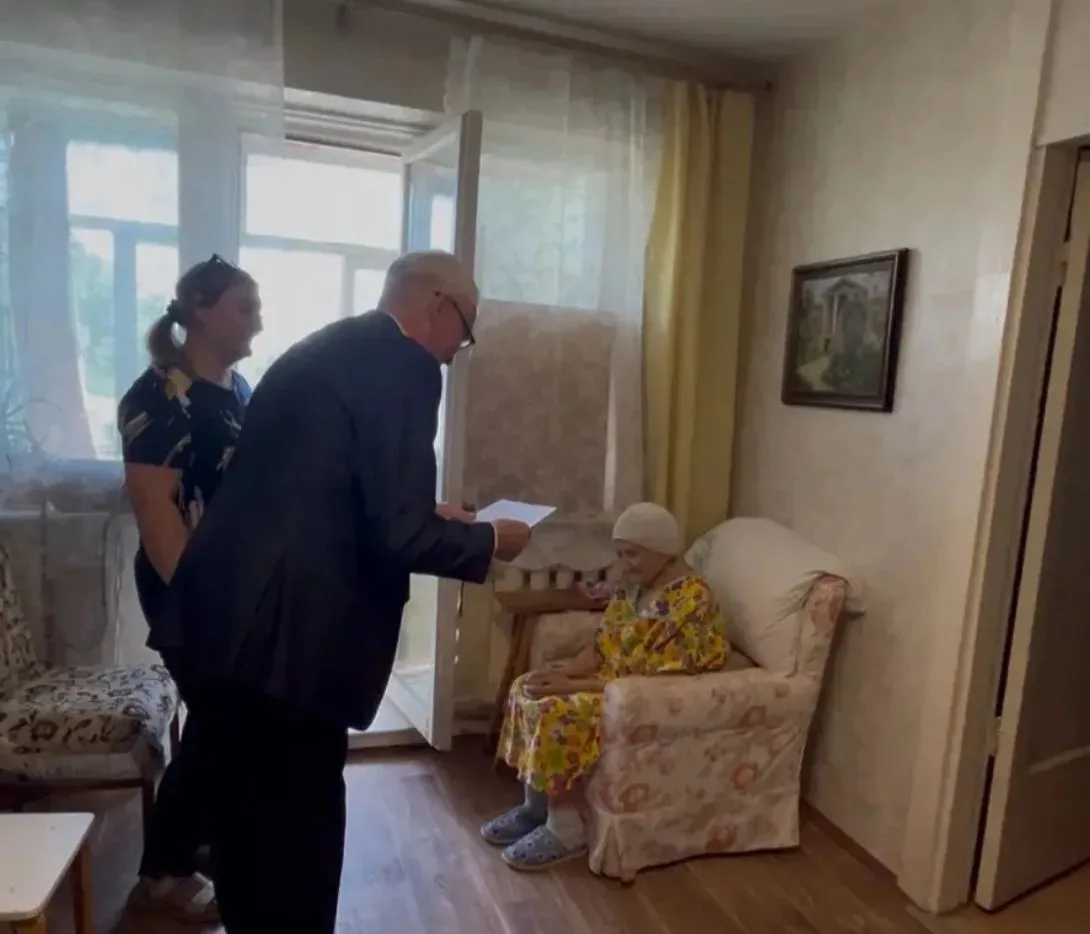 Сегодня Совет Ветеранов Советского района Минияр Гайфуллович Каримов и заведующий МБДОУ...