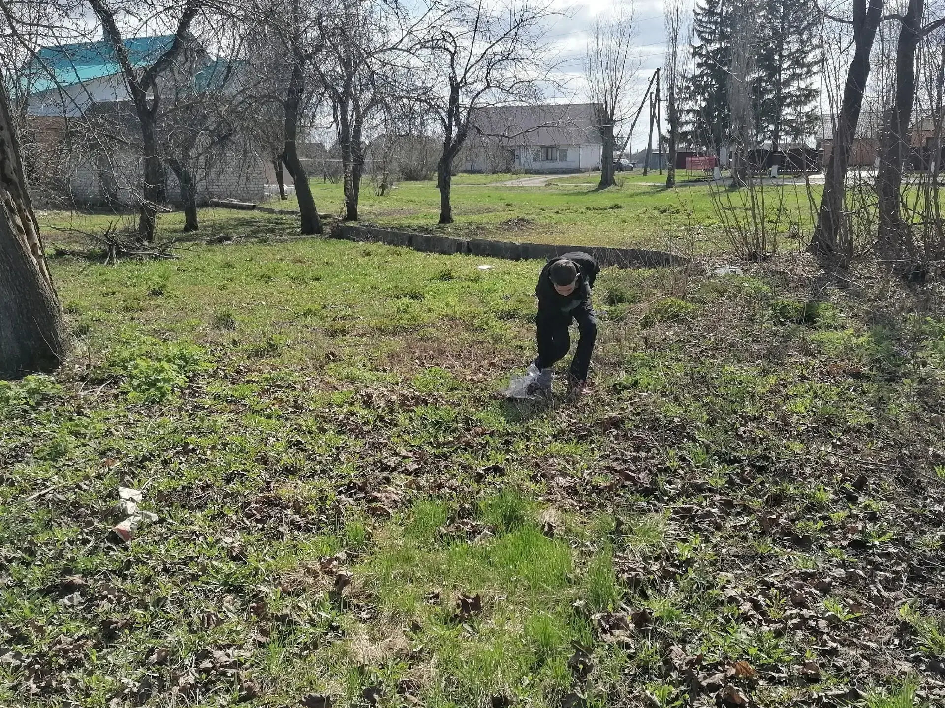 Мы за чистоту: школьный экосубботник в действии!