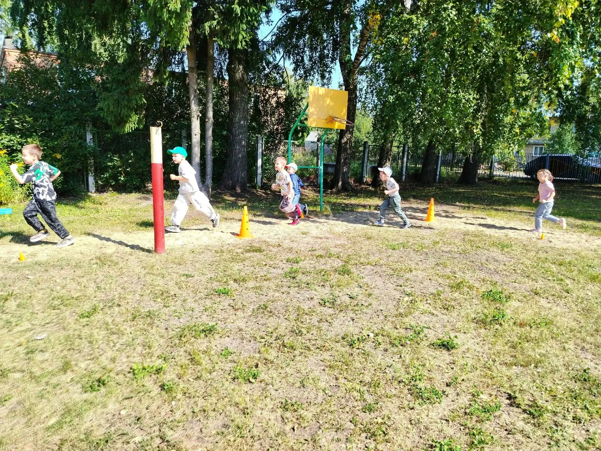 Физическое развитие детей занимает важное место на протяжении всего пребывания ребёнка ...