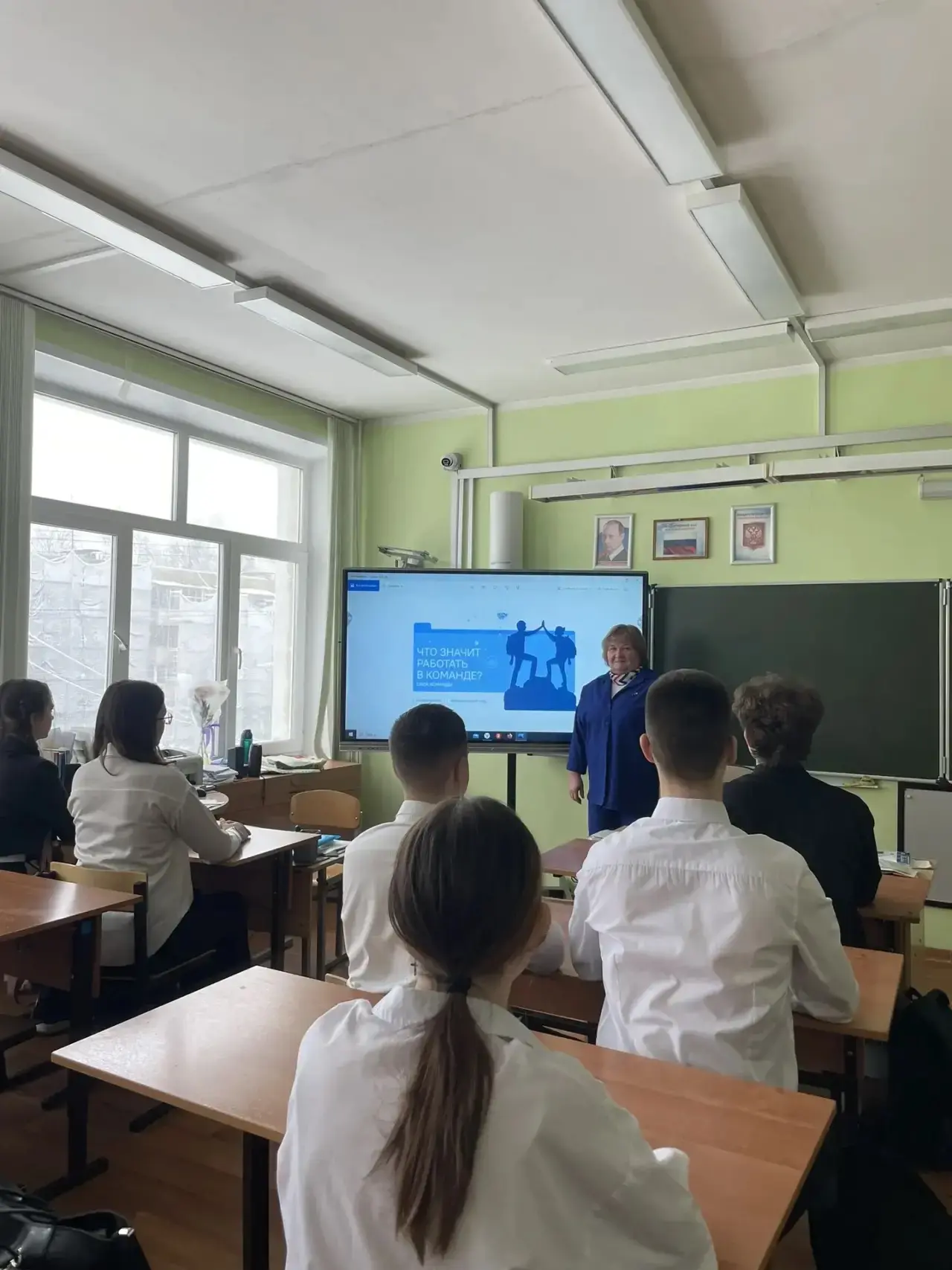🇷🇺 РАЗГОВОРЫ О ВАЖНОМ 🇷🇺  В понедельник, 27 апреля 2026 года, в МБОУ СОШ № 9 традиционно прошли заня