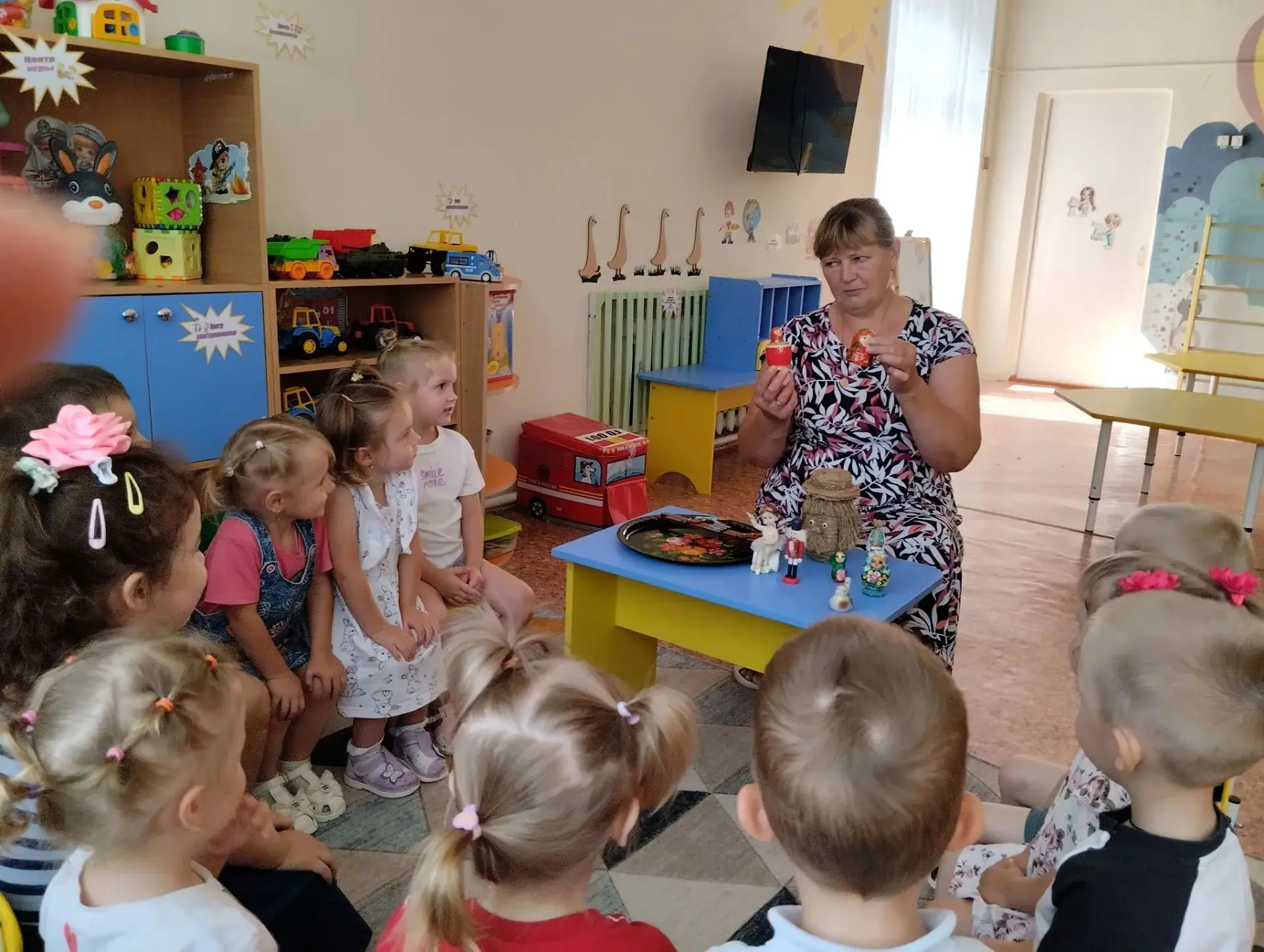 🔹Во второй младшей группе "Лучики" (воспитатель Сапунова В.А.) прошла тематическая неделя 'Мастера 