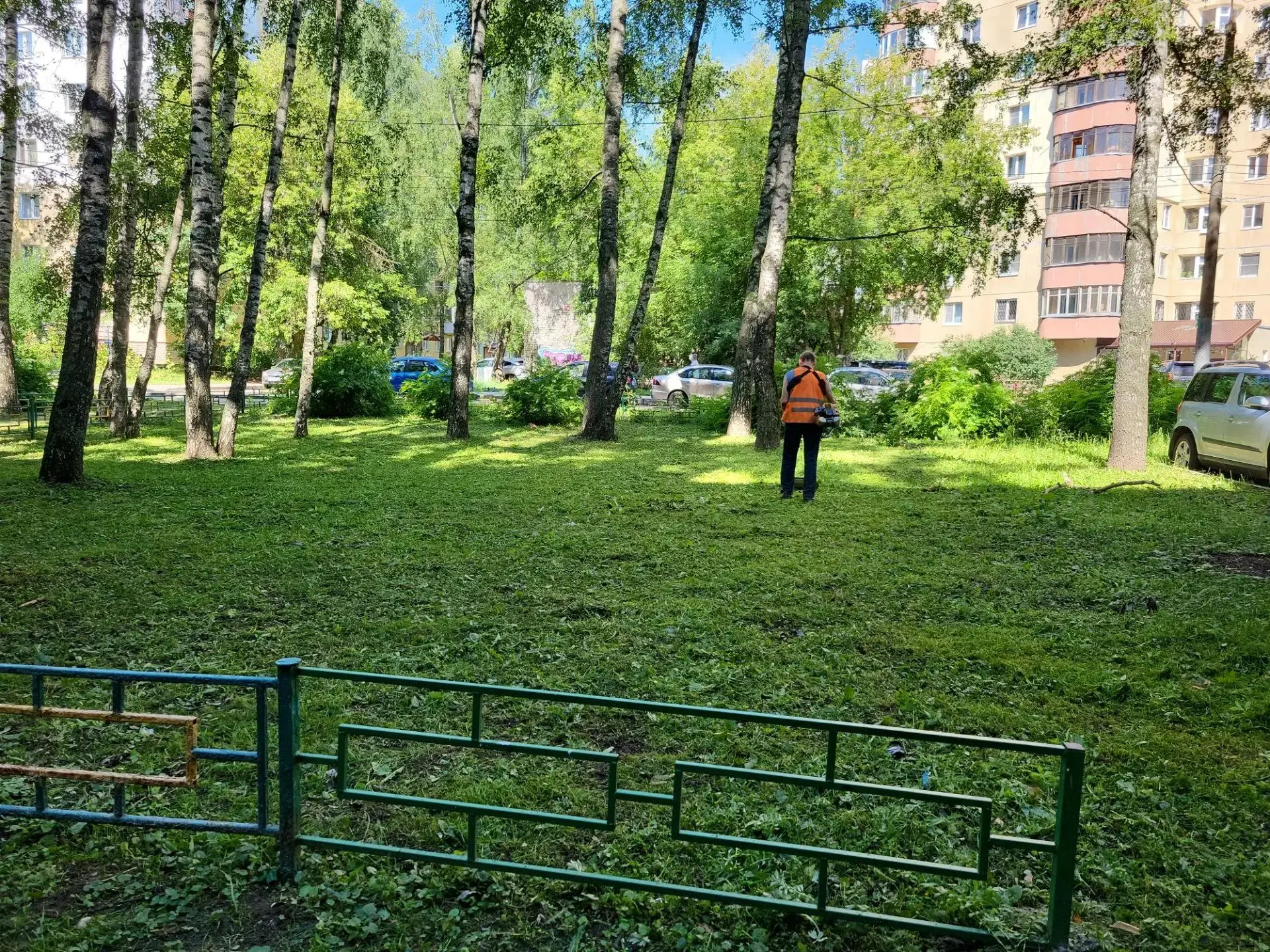 🌿 Ежедневно наши специалисты выполняют покос травы на придомовых территориях.👍

Своевременный уход