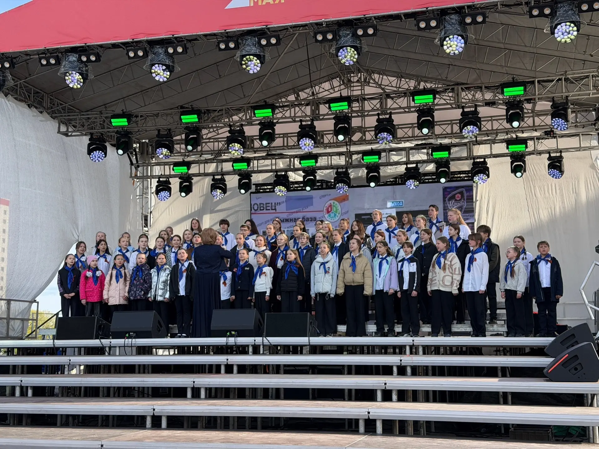 И пусть песни о Великой Победе живут в каждом из нас!  🎤Сегодня площадь Молодежи стала одним из мест