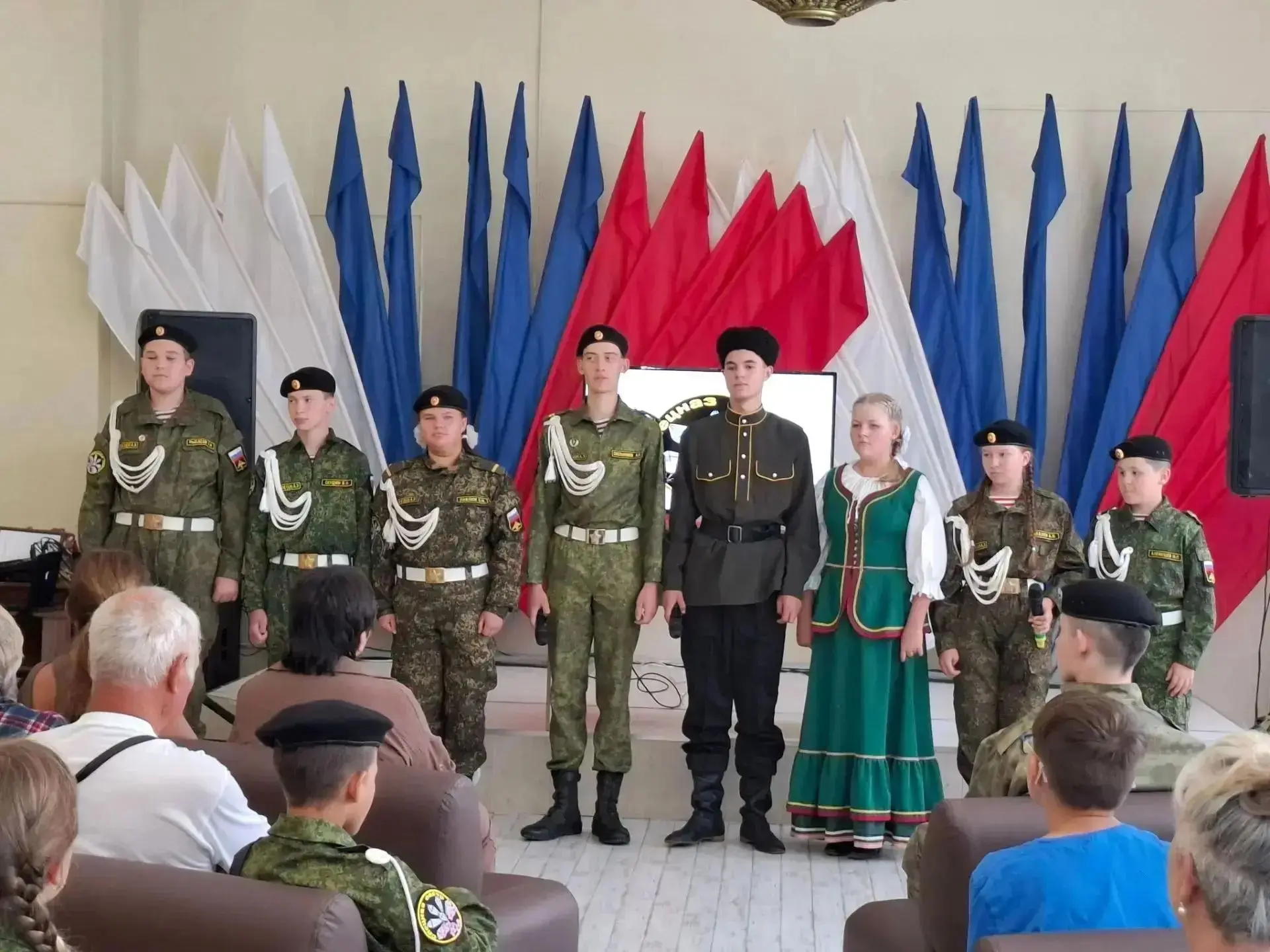 🇷🇺 Десять лет на страже мужества